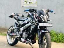 https://riyasewana.com/uploads/bajaj-ns-200-612120213833.jpg