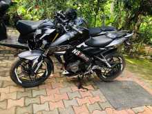 https://riyasewana.com/uploads/bajaj-ns-200-616072622732.jpg