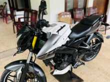 Bajaj Pulsar NS200 2018 Motorbike