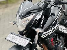 https://riyasewana.com/uploads/bajaj-ns-200-718295624981.jpg