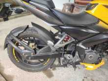 https://riyasewana.com/uploads/bajaj-ns-200-811391513704.jpg