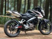 Bajaj Pulsar NS200 2015 Motorbike