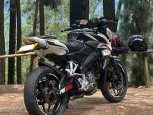 https://riyasewana.com/uploads/bajaj-ns-200-910424122463.jpg