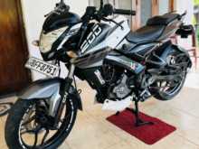 Bajaj Pulsar NS200 2017 Motorbike