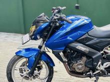 https://riyasewana.com/uploads/bajaj-ns200-129332424362.jpg