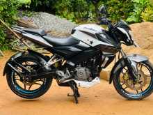 https://riyasewana.com/uploads/bajaj-ns200-1310332413633.jpg