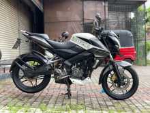 Bajaj Pulsar NS200 2017 Motorbike