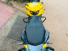 https://riyasewana.com/uploads/bajaj-ns200-1512133413353.jpg