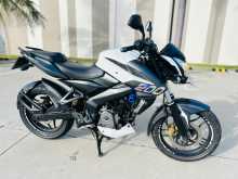https://riyasewana.com/uploads/bajaj-ns200-158061713072.jpg