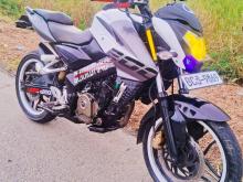Bajaj Pulsar NS200 2015 Motorbike