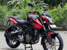 Bajaj Pulsar NS200 2016 Motorbike