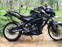 https://riyasewana.com/uploads/bajaj-ns200-181515024033.jpg
