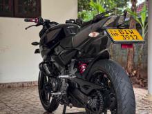 https://riyasewana.com/uploads/bajaj-ns200-1819495724594.jpg