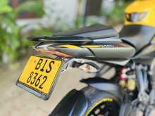 https://riyasewana.com/uploads/bajaj-ns200-1911214622152.jpg