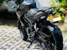 https://riyasewana.com/uploads/bajaj-ns200-259575722433.jpg