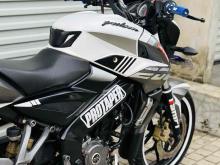 https://riyasewana.com/uploads/bajaj-ns200-278593324482.jpg