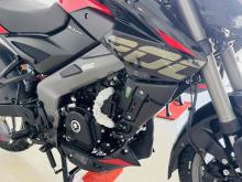 https://riyasewana.com/uploads/bajaj-ns200-3010235524452.jpg