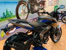 https://riyasewana.com/uploads/bajaj-ns200-302029514143.jpg