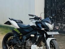 Bajaj Pulsar NS200 2016 Motorbike