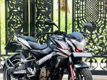 Bajaj Pulsar NS200 2016 Motorbike