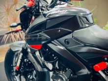 https://riyasewana.com/uploads/bajaj-ns200-biq-618495613584.jpg