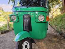 Bajaj ORIGINAL PAINT 4STROCK AAA 2012 Three Wheel