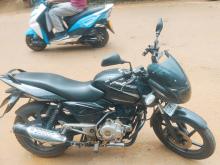 Bajaj Pulsar 150 2016 Motorbike
