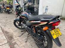 https://riyasewana.com/uploads/bajaj-platina-100-217112013603.jpg