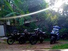 https://riyasewana.com/uploads/bajaj-platina-100-47513019965.jpg