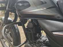 https://riyasewana.com/uploads/bajaj-platina-1211205713353.jpg