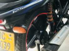 https://riyasewana.com/uploads/bajaj-platina-125-48534213082.jpg
