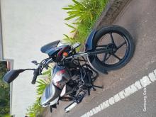 https://riyasewana.com/uploads/bajaj-platina-182025036736.jpg