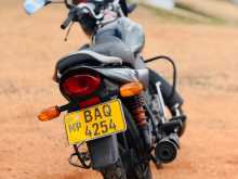 https://riyasewana.com/uploads/bajaj-platina-229572813434.jpg