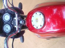 https://riyasewana.com/uploads/bajaj-platina-231557156374.jpg