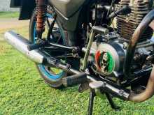 https://riyasewana.com/uploads/bajaj-platina-42256344193.jpg