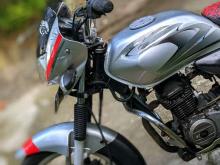 https://riyasewana.com/uploads/bajaj-platina-disc-91657256215.jpg