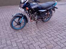 https://riyasewana.com/uploads/bajaj-platina125-14100630416397.jpg
