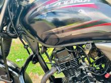 https://riyasewana.com/uploads/bajaj-platina125-171847106365.jpg