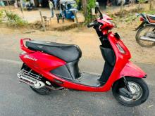 Hero Pleasure 2012 Motorbike