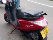 Hero Pleasure 2016 Motorbike