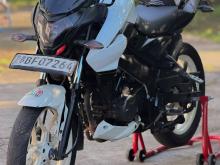 Bajaj Pulsar 2015 Motorbike