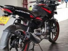 https://riyasewana.com/uploads/bajaj-pulsar-125-211512396796.jpg