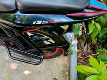 https://riyasewana.com/uploads/bajaj-pulsar-135-1017574313483.jpg