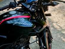 https://riyasewana.com/uploads/bajaj-pulsar-135-1017574313714.jpg