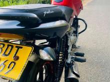 https://riyasewana.com/uploads/bajaj-pulsar-135-101940356145.jpg