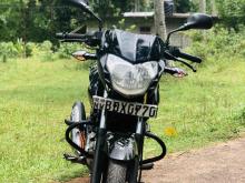 https://riyasewana.com/uploads/bajaj-pulsar-135-108045624483.jpg