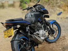 https://riyasewana.com/uploads/bajaj-pulsar-135-108333924503.jpg