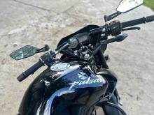 https://riyasewana.com/uploads/bajaj-pulsar-135-119222624321.jpg