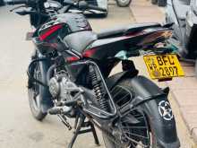 https://riyasewana.com/uploads/bajaj-pulsar-135-11923511363.jpg