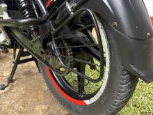 https://riyasewana.com/uploads/bajaj-pulsar-135-1211511324626.jpg